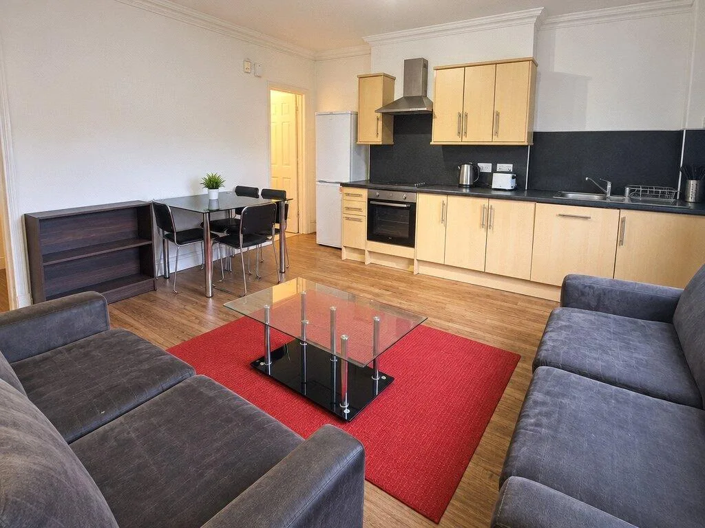5 bedroom apartment for rent