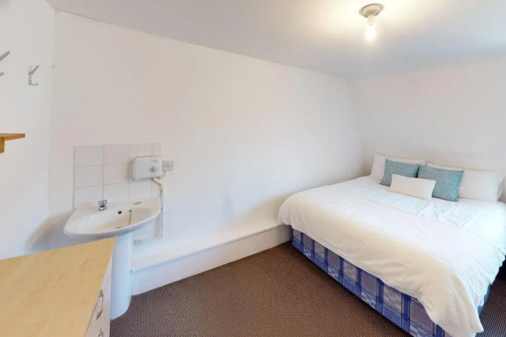 10 bedroom apartment for rent