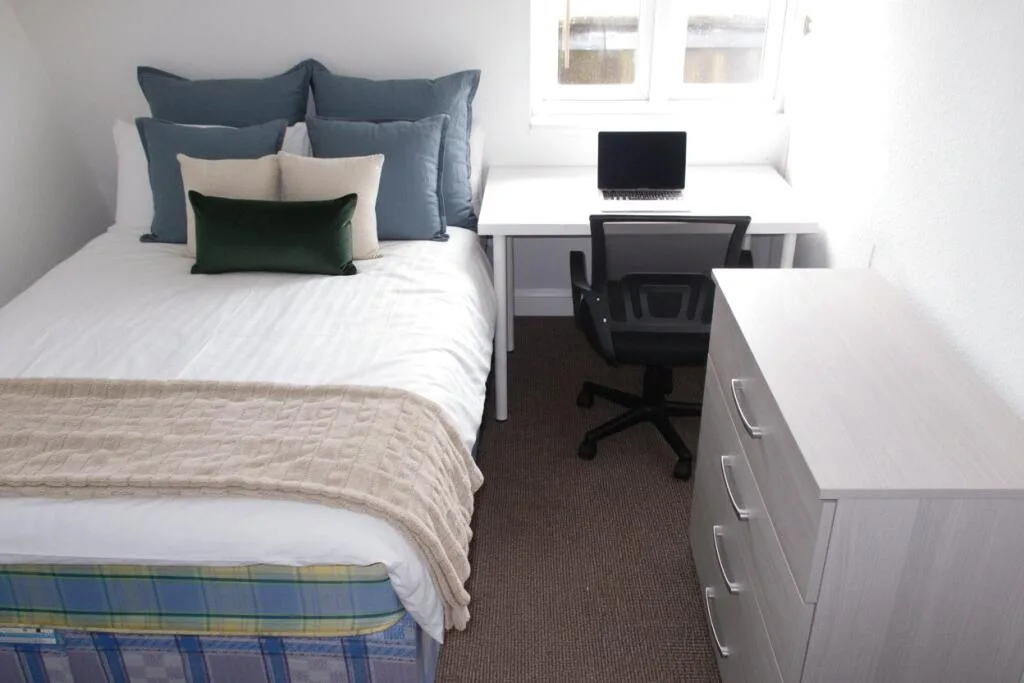 10 bedroom apartment for rent
