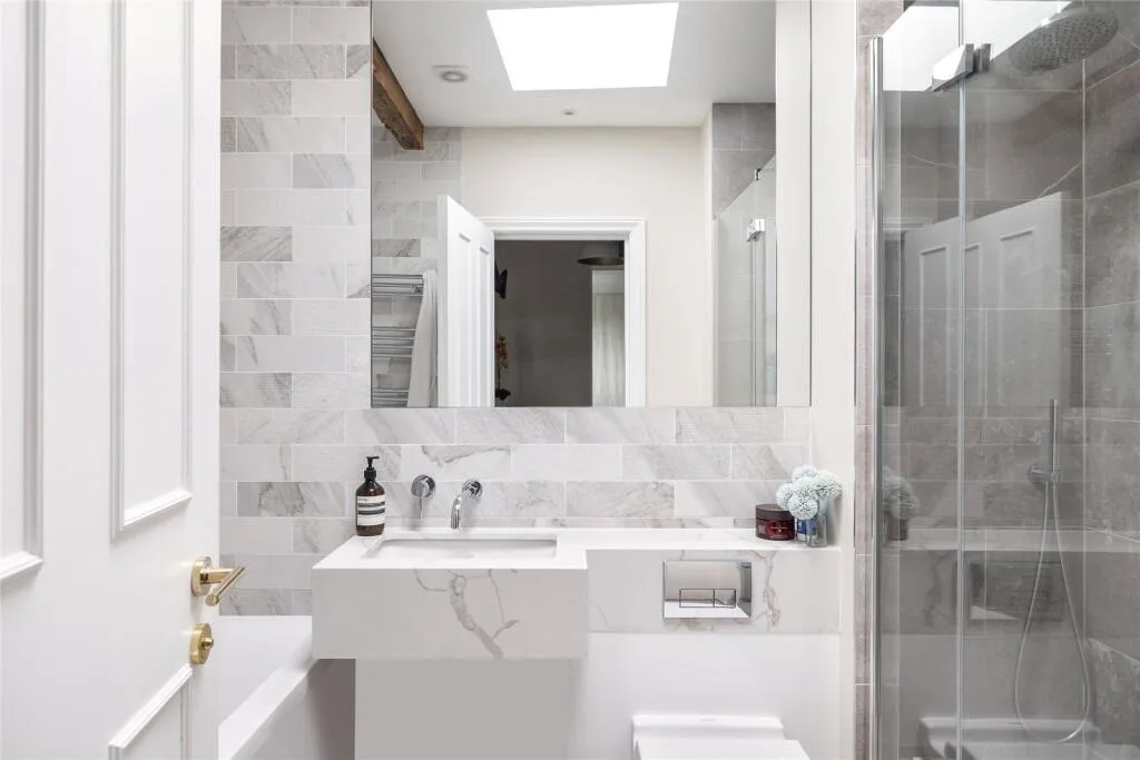 2 bedroom penthouse for rent