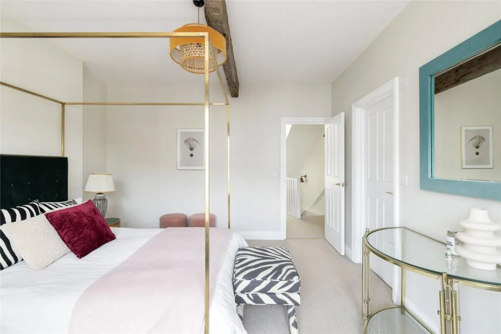 2 bedroom penthouse for rent