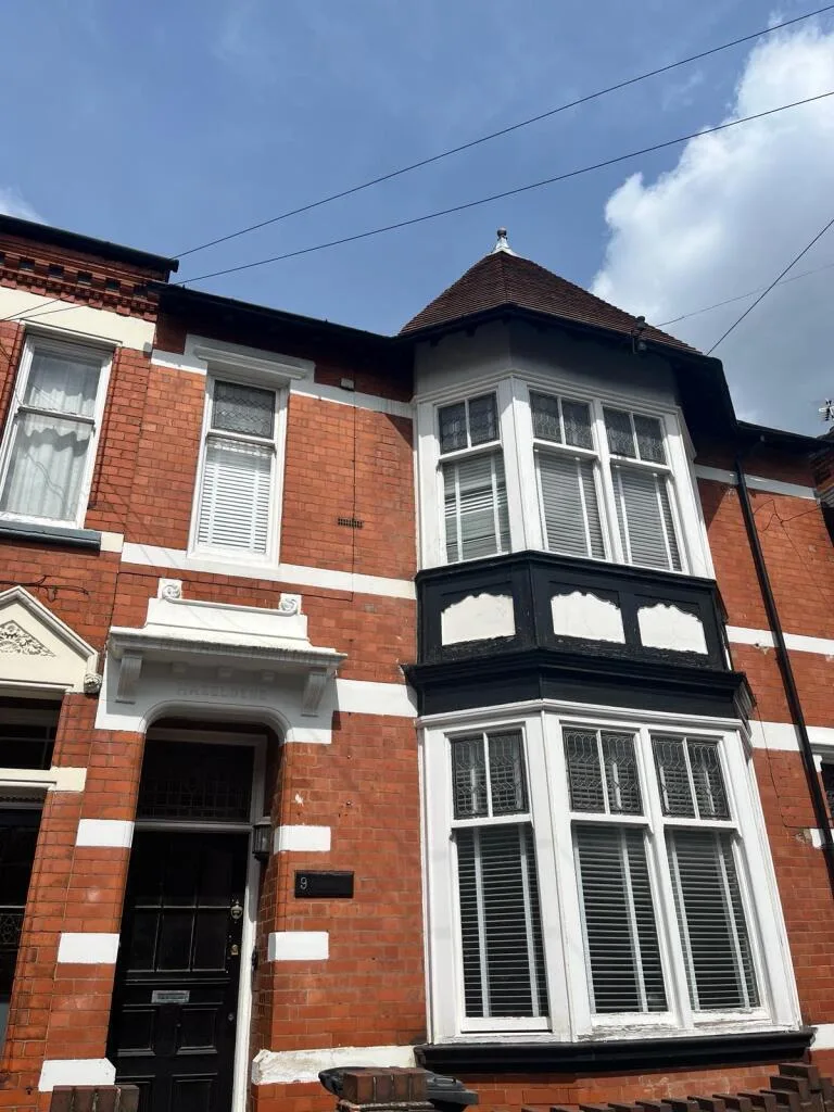 6 bedroom house for rent
