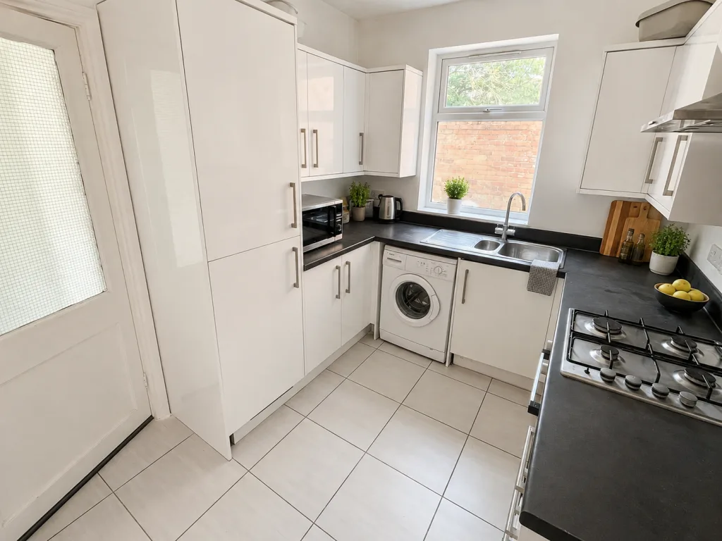 6 bedroom house for rent