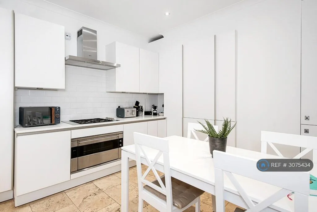 3 bedroom flat for rent