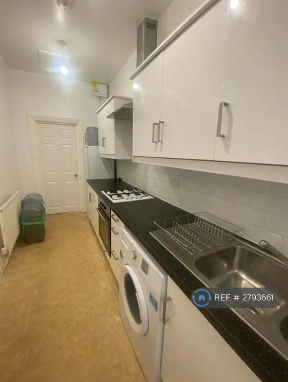 3 bedroom flat for rent