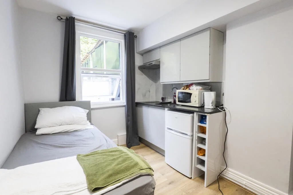 Studio flat for rent