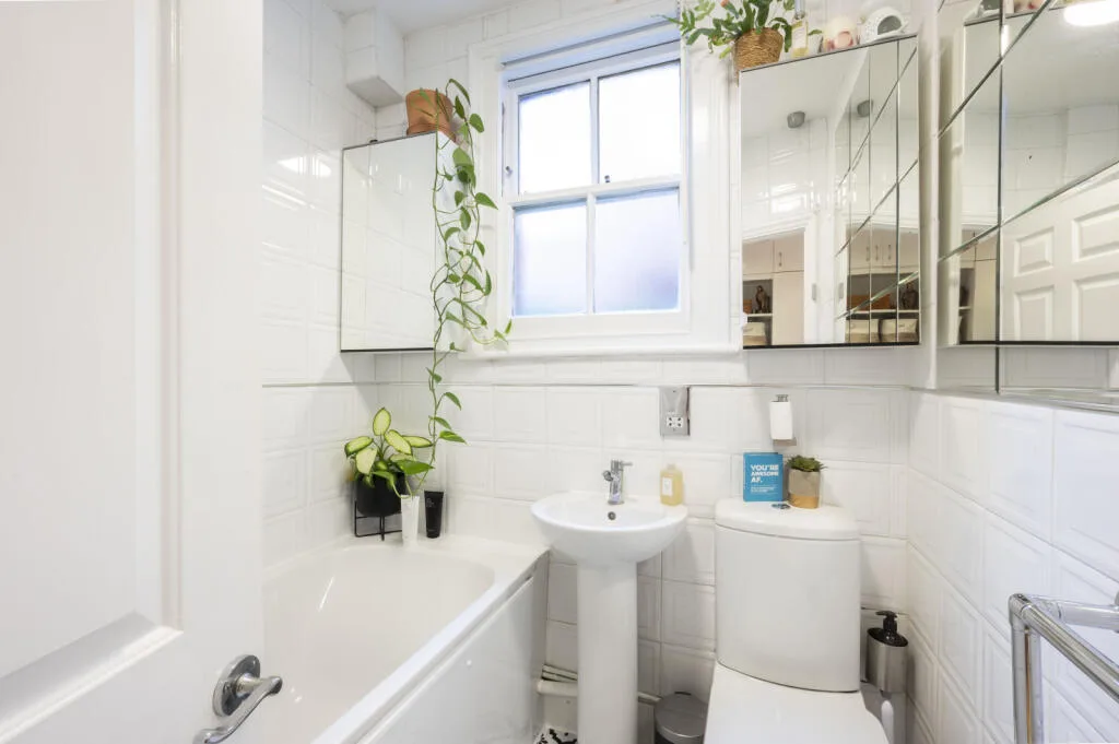 1 bedroom maisonette for rent