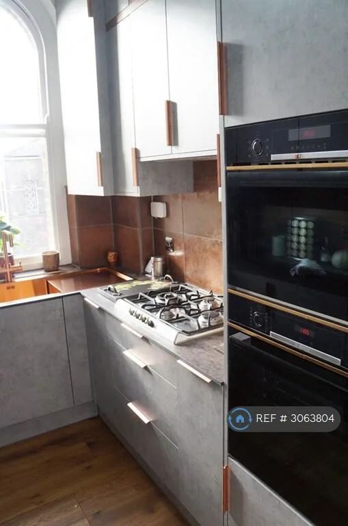 2 bedroom penthouse for rent