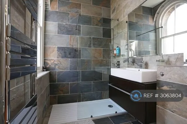 2 bedroom penthouse for rent