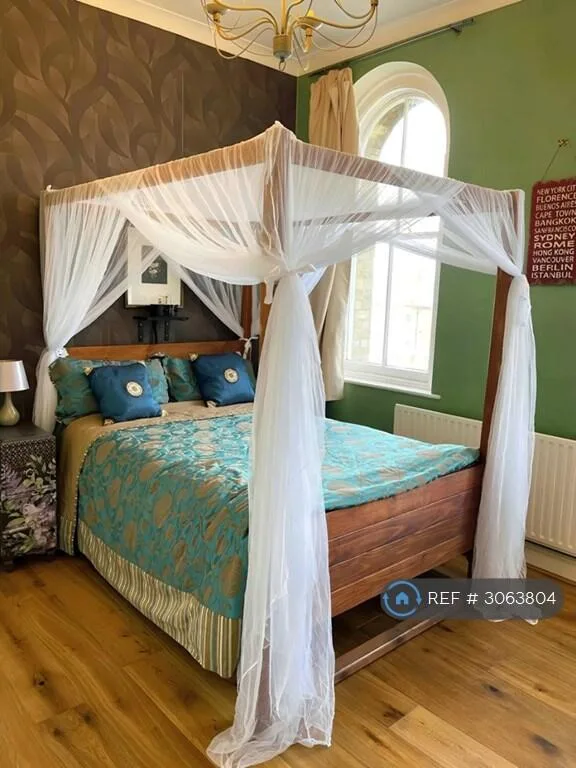 2 bedroom penthouse for rent