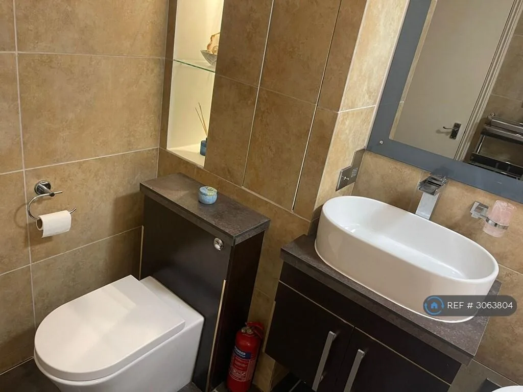2 bedroom penthouse for rent
