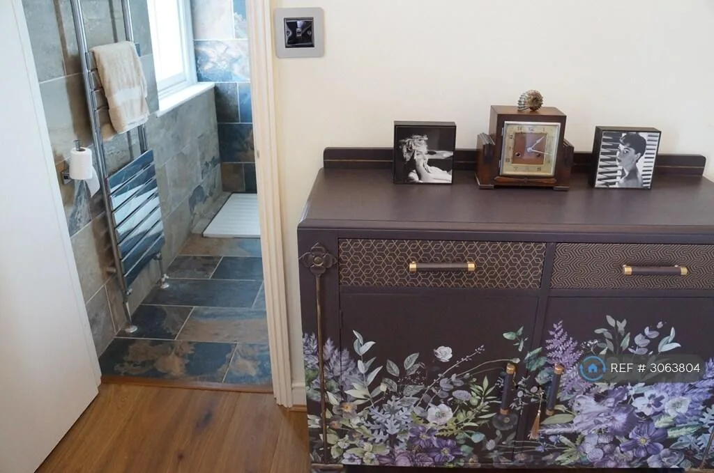 2 bedroom penthouse for rent