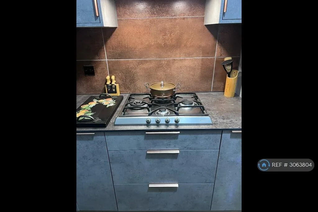 2 bedroom penthouse for rent