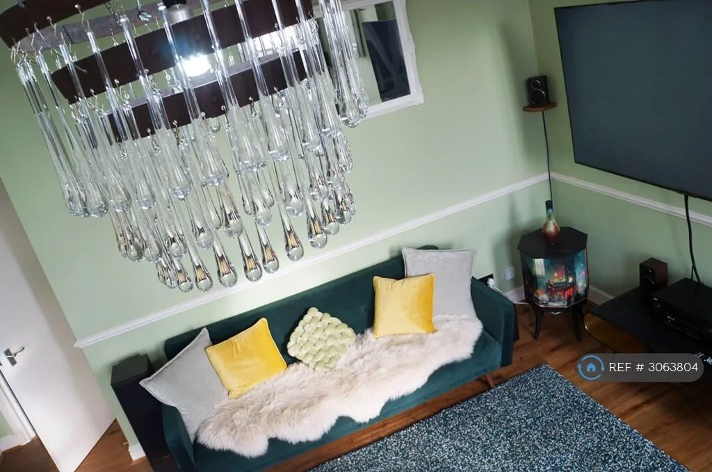 2 bedroom penthouse for rent