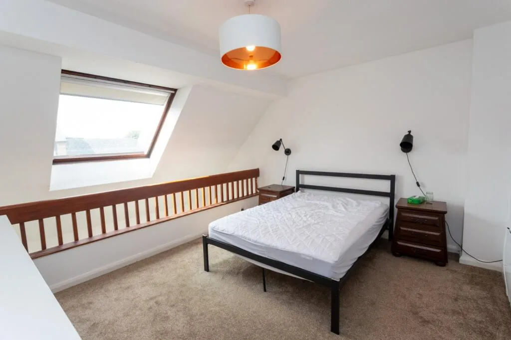 2 bedroom maisonette for rent