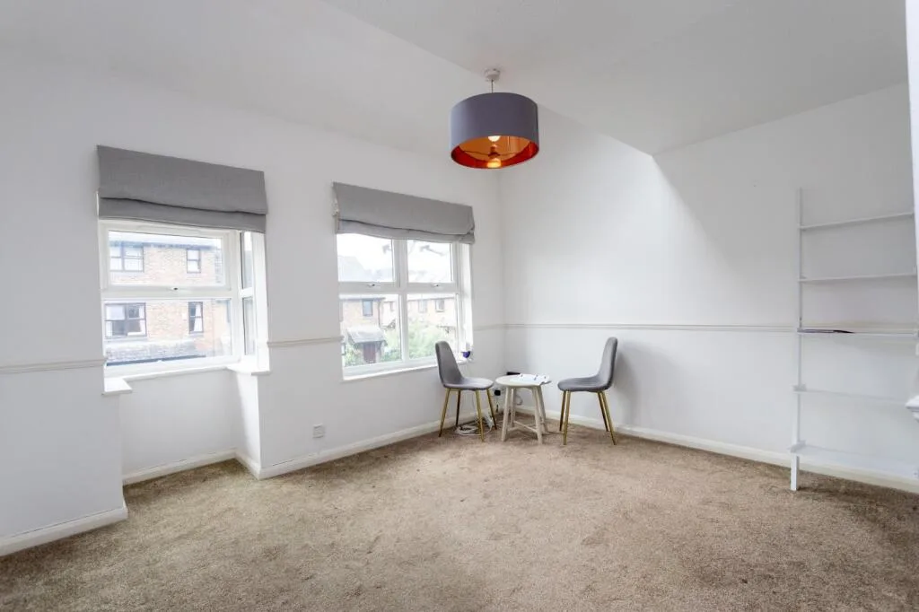 2 bedroom maisonette for rent