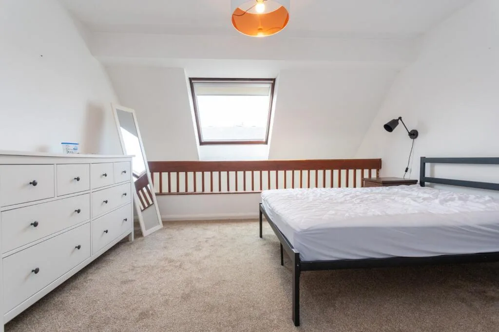 2 bedroom maisonette for rent