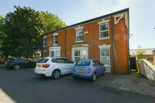 4 bedroom flat for rent