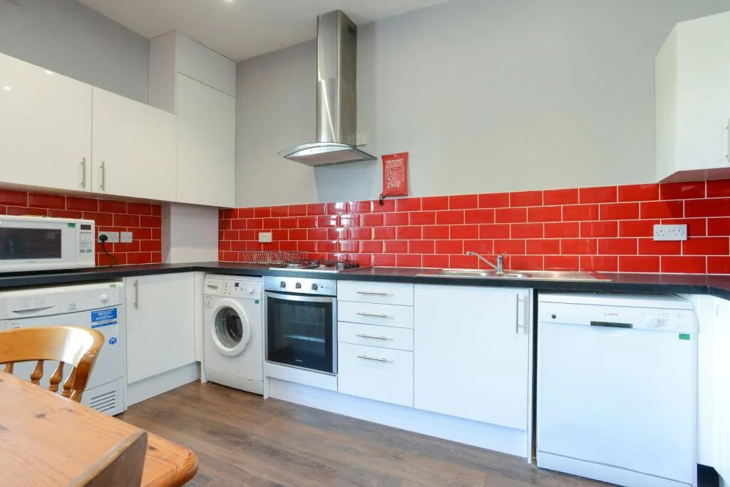 4 bedroom flat for rent