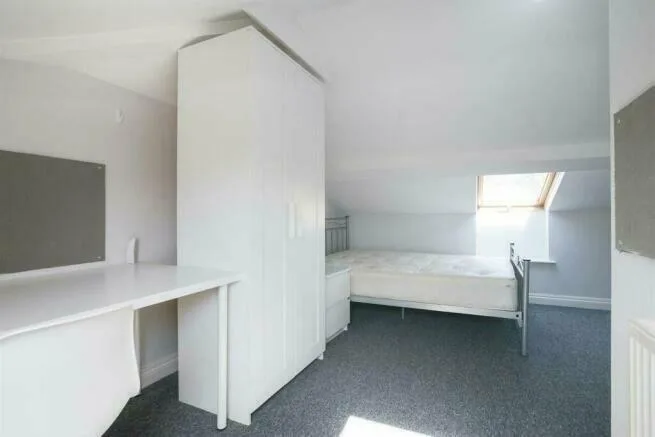 4 bedroom flat for rent