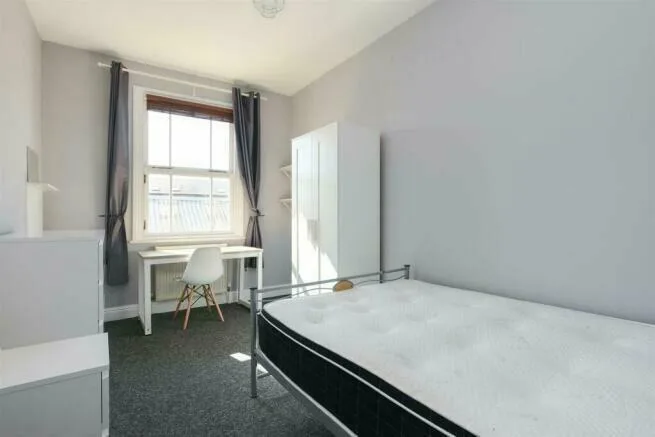 4 bedroom flat for rent