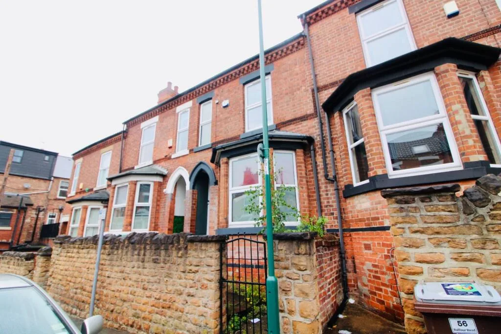 4 bedroom terraced house for rent