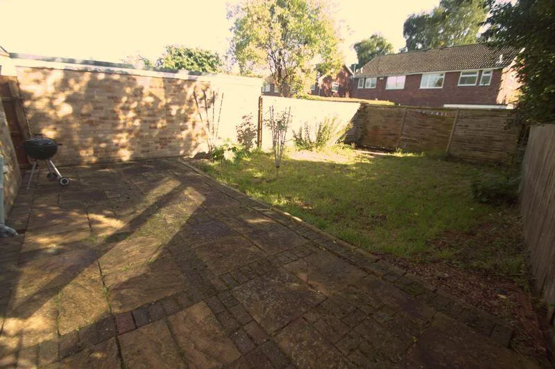 4 bedroom detached house for rent