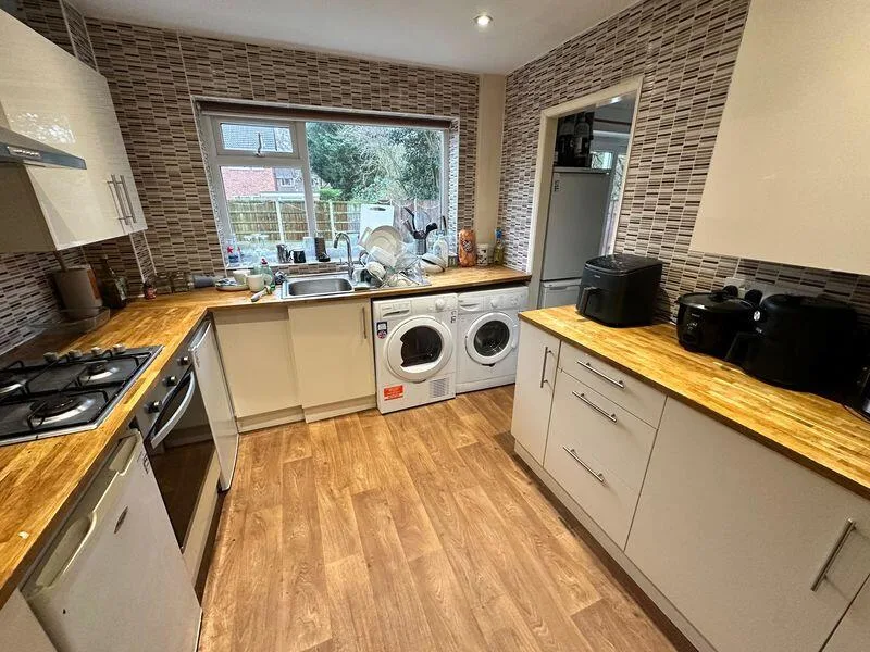 4 bedroom detached house for rent