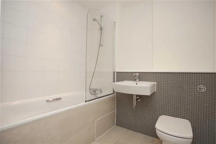1 bedroom ground floor flat for rent