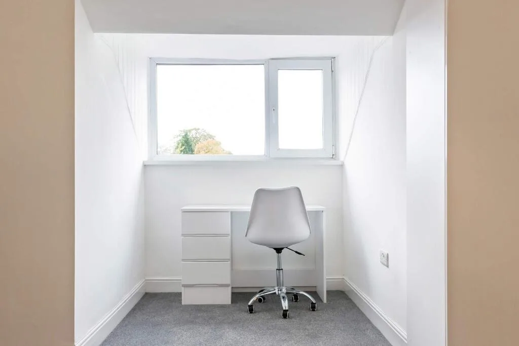 6 bedroom semi-detached house for rent