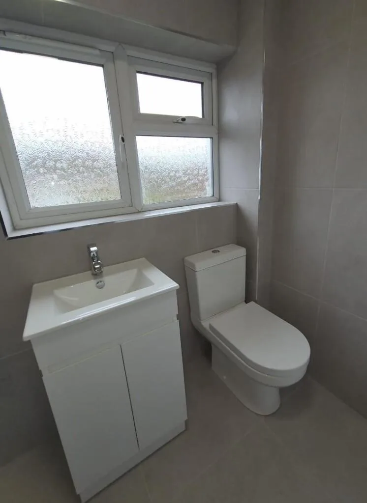 2 bedroom end of terrace house for rent
