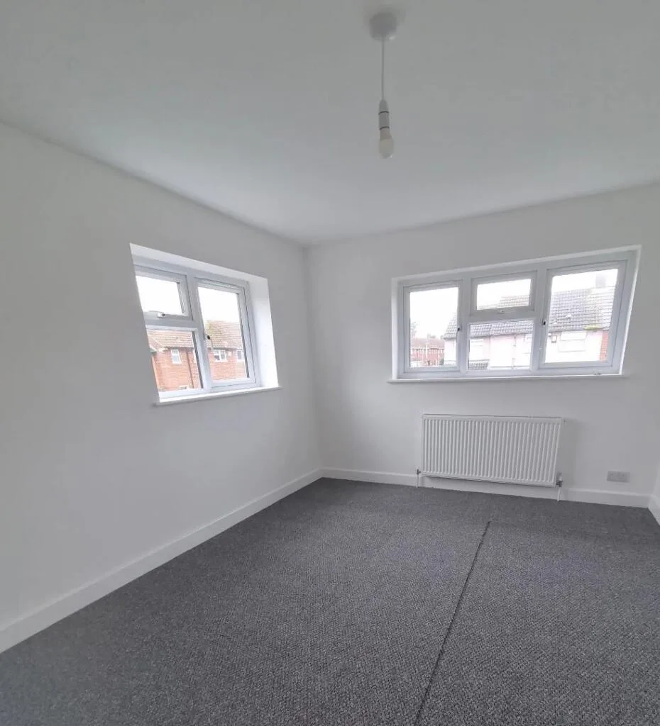 2 bedroom end of terrace house for rent