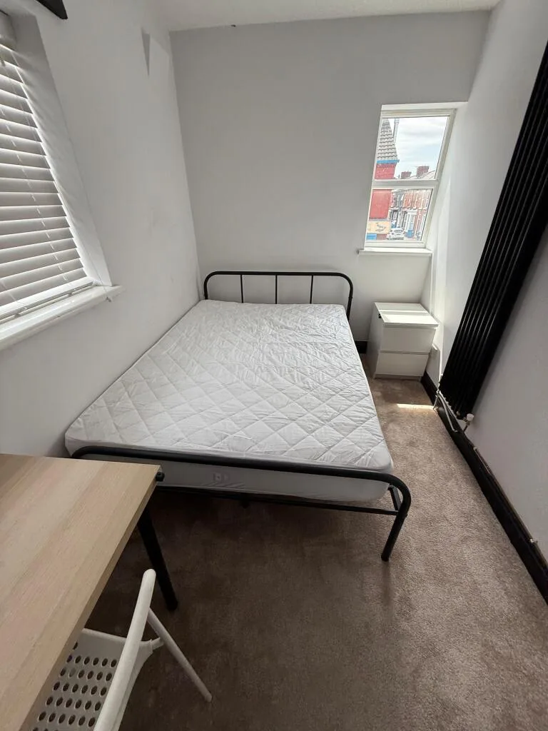 5 bedroom terraced house for rent