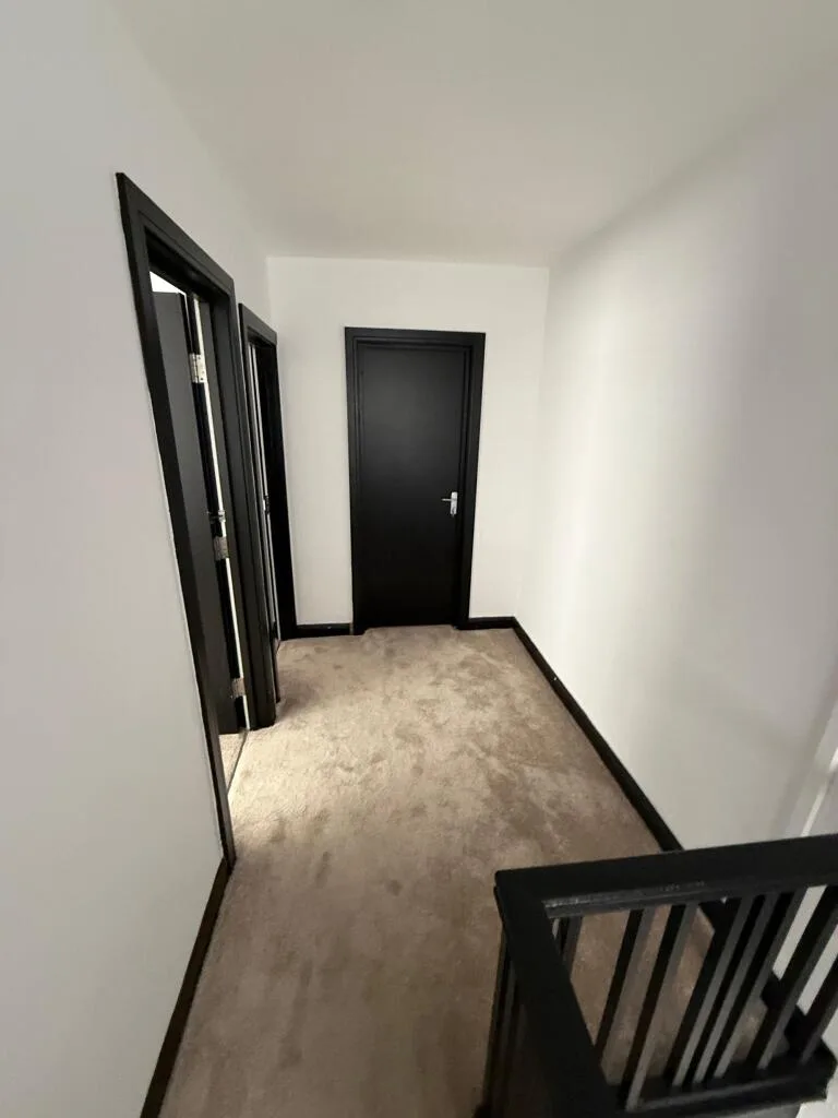 5 bedroom terraced house for rent