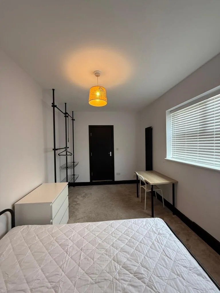 5 bedroom terraced house for rent