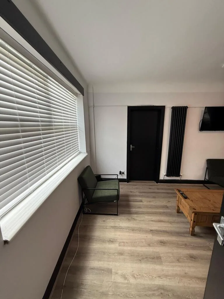 5 bedroom terraced house for rent