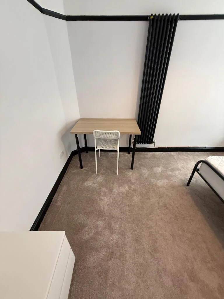 5 bedroom terraced house for rent