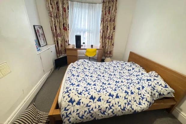 5 bedroom terraced house for rent