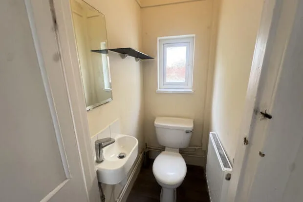 5 bedroom terraced house for rent