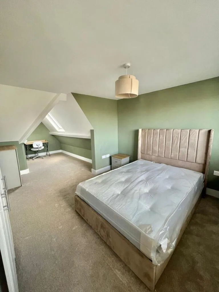 5 bedroom terraced house for rent
