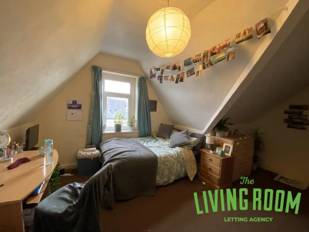 6 bedroom house for rent