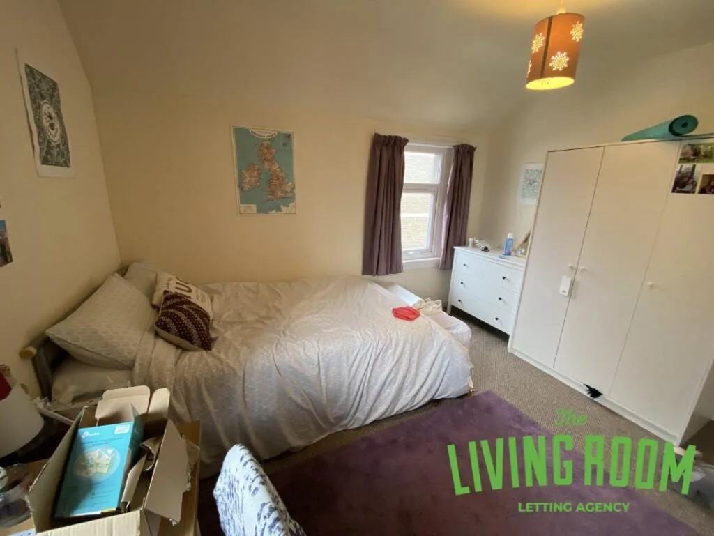 6 bedroom house for rent