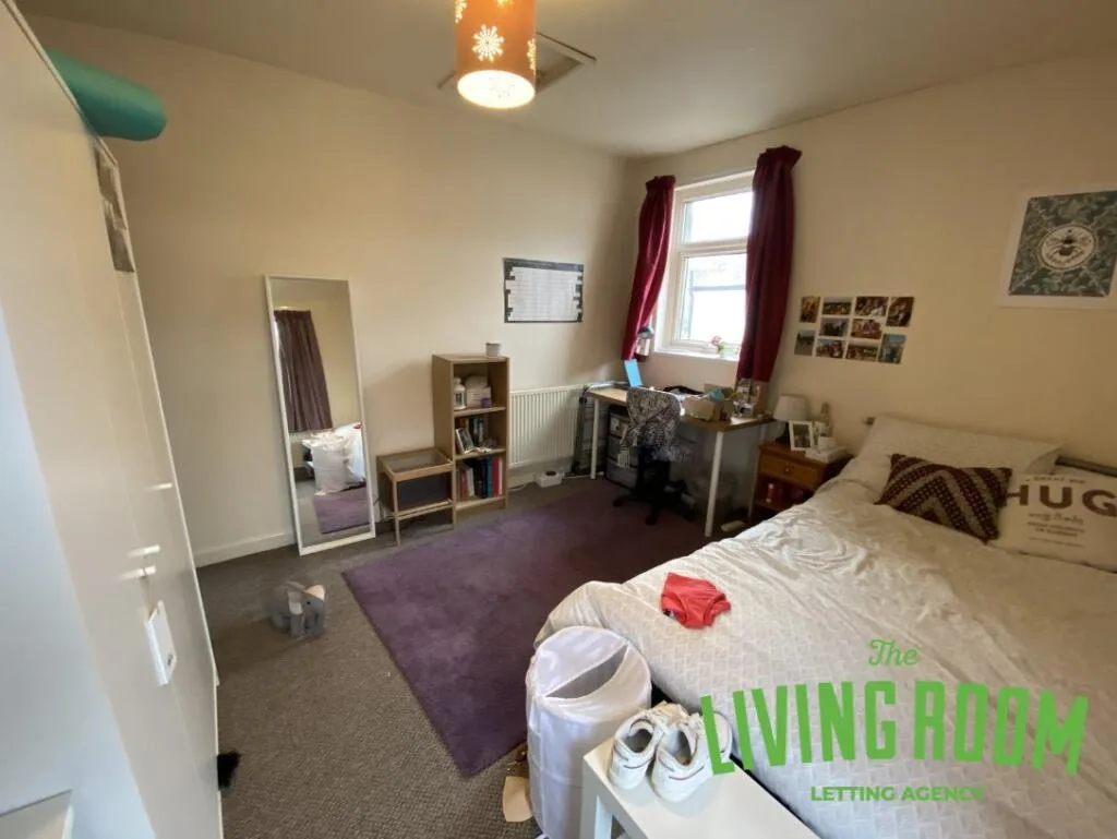 6 bedroom house for rent