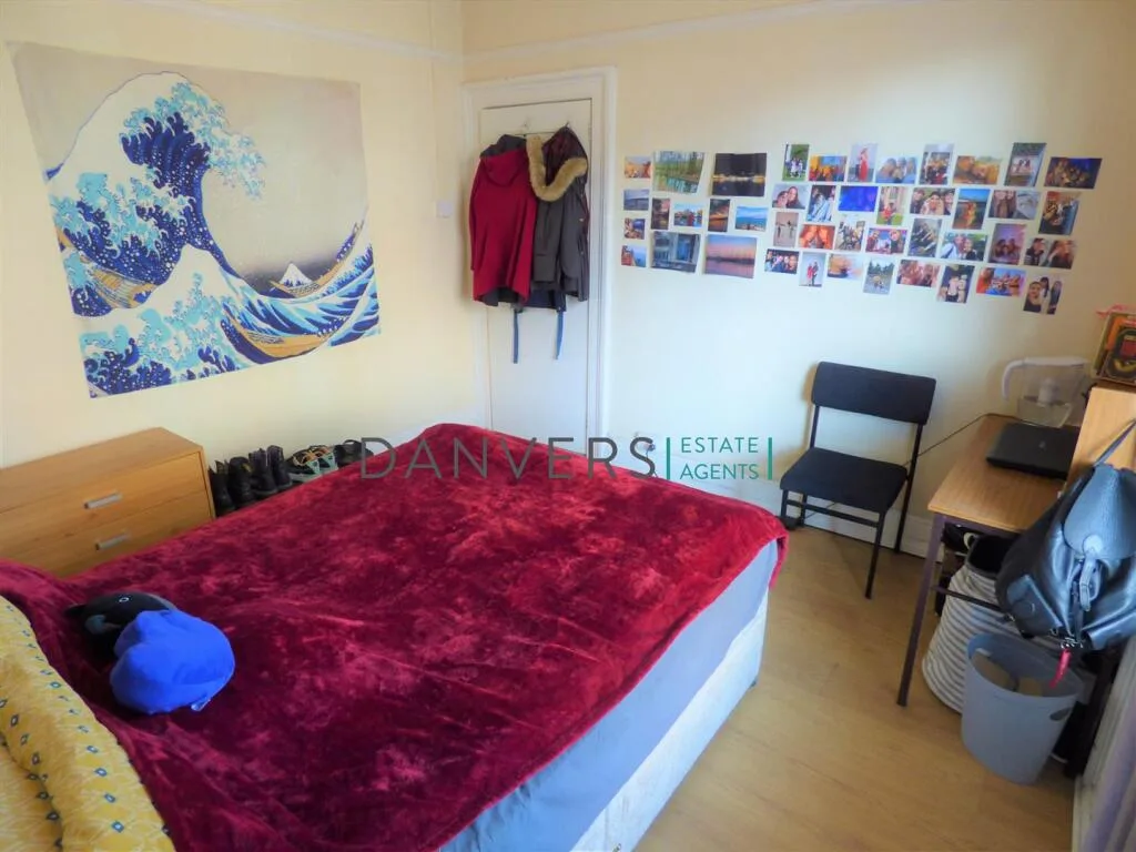 4 bedroom terraced house for rent