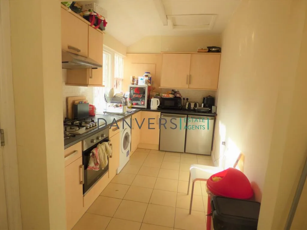 4 bedroom terraced house for rent