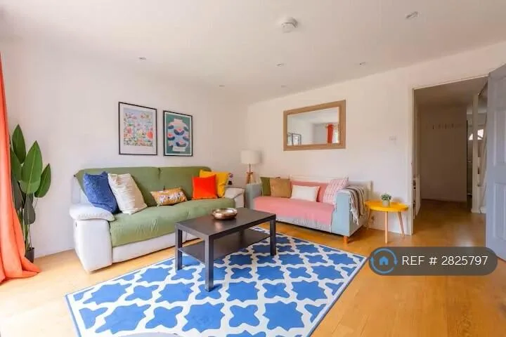 3 bedroom end of terrace house for rent