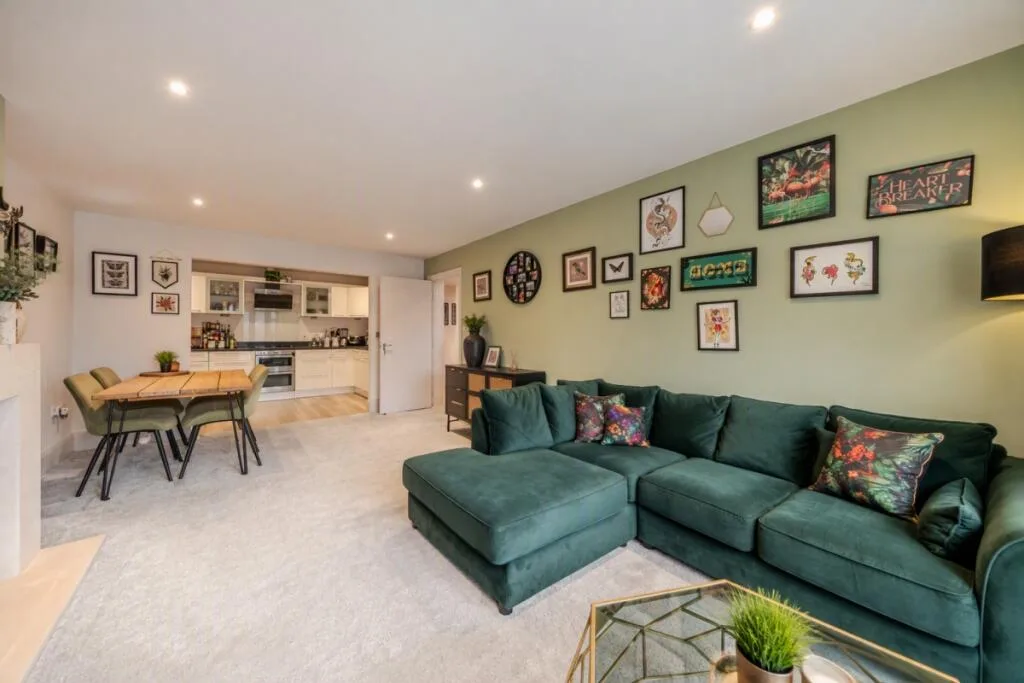 3 bedroom flat for rent