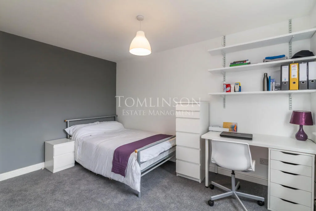 2 bedroom semi-detached house for rent