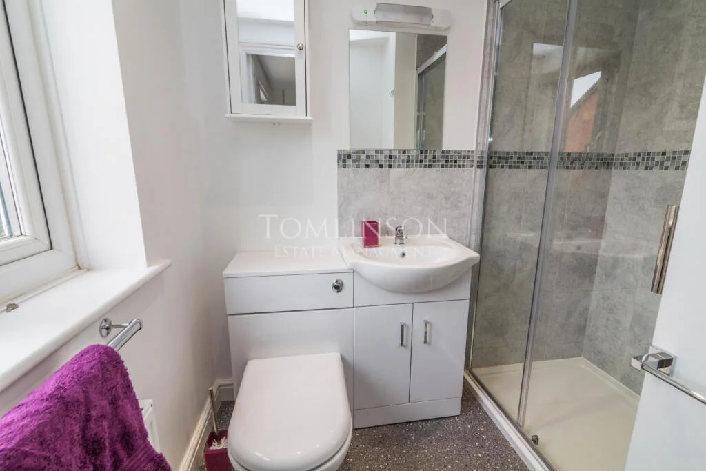 2 bedroom semi-detached house for rent