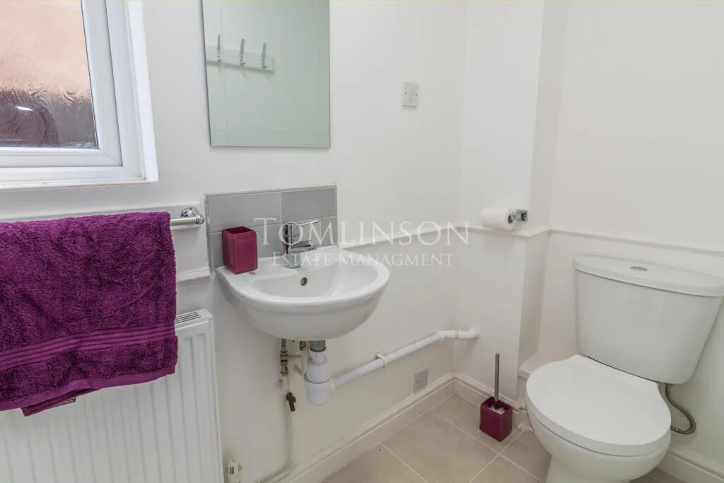 2 bedroom semi-detached house for rent